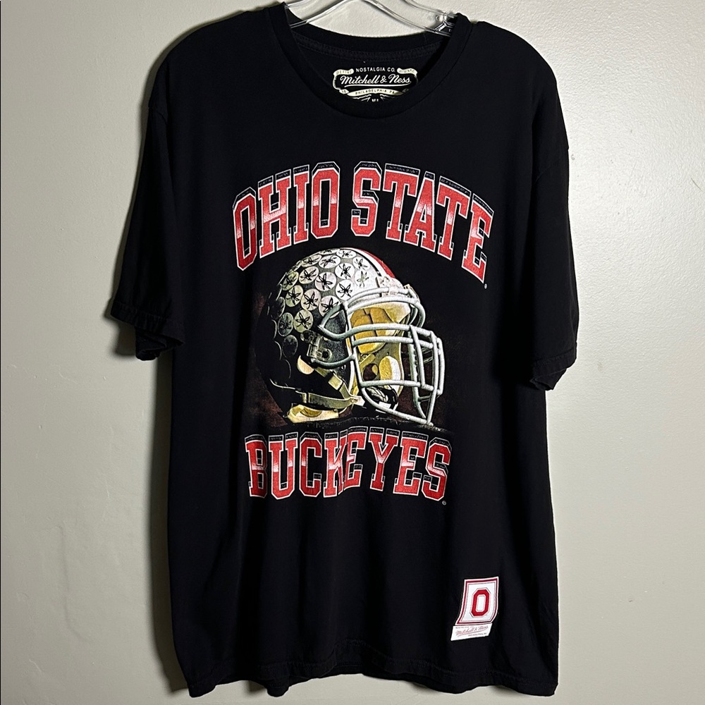 Mitchell & Ness Ohio State Buckeyes Bold Helmet Graphic T-Shirt Size XL